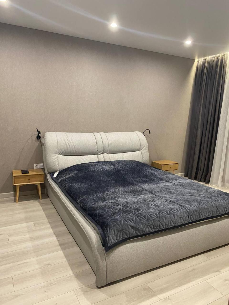 Apartpoltava Двокімнатні Апартаменти З Джакузі Біля Листопаду المظهر الخارجي الصورة